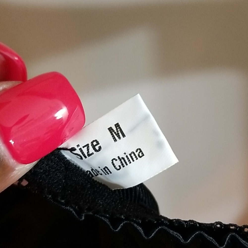 SOLD OFF SITE....  Lingerie set sz M - Picture 11 of 13